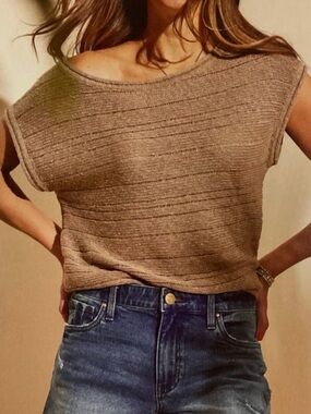 Evereve Beige Knit Cap Sleeve Tee